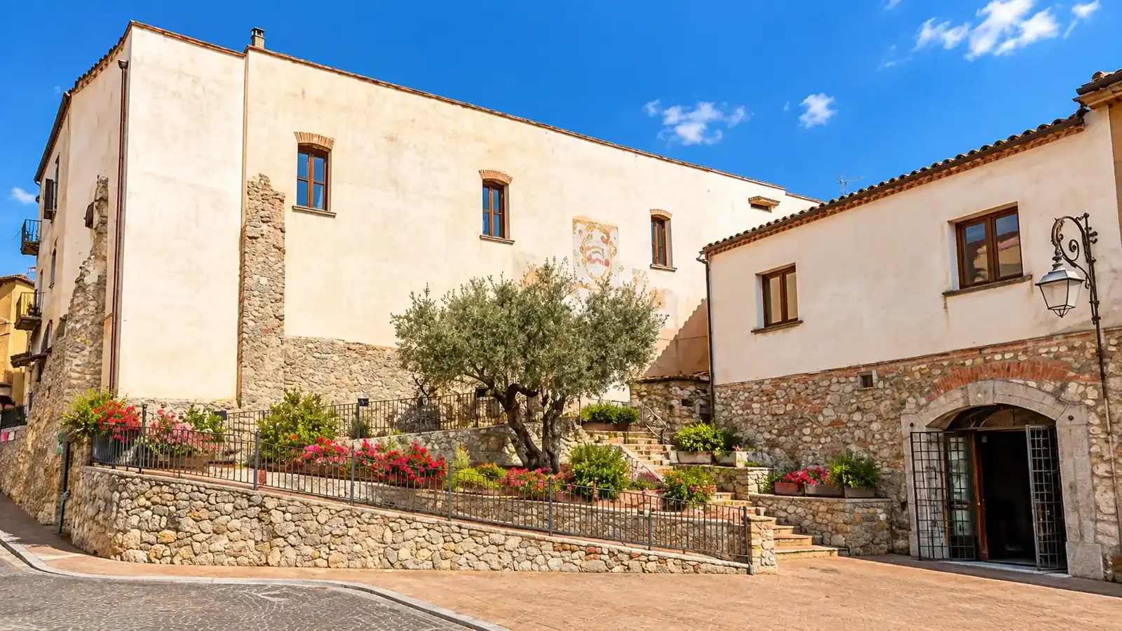 Castello Sanseverino – Salone di Corte